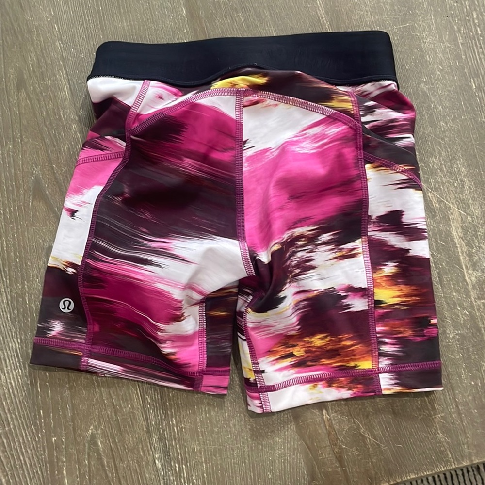 Lululemon bike shorts